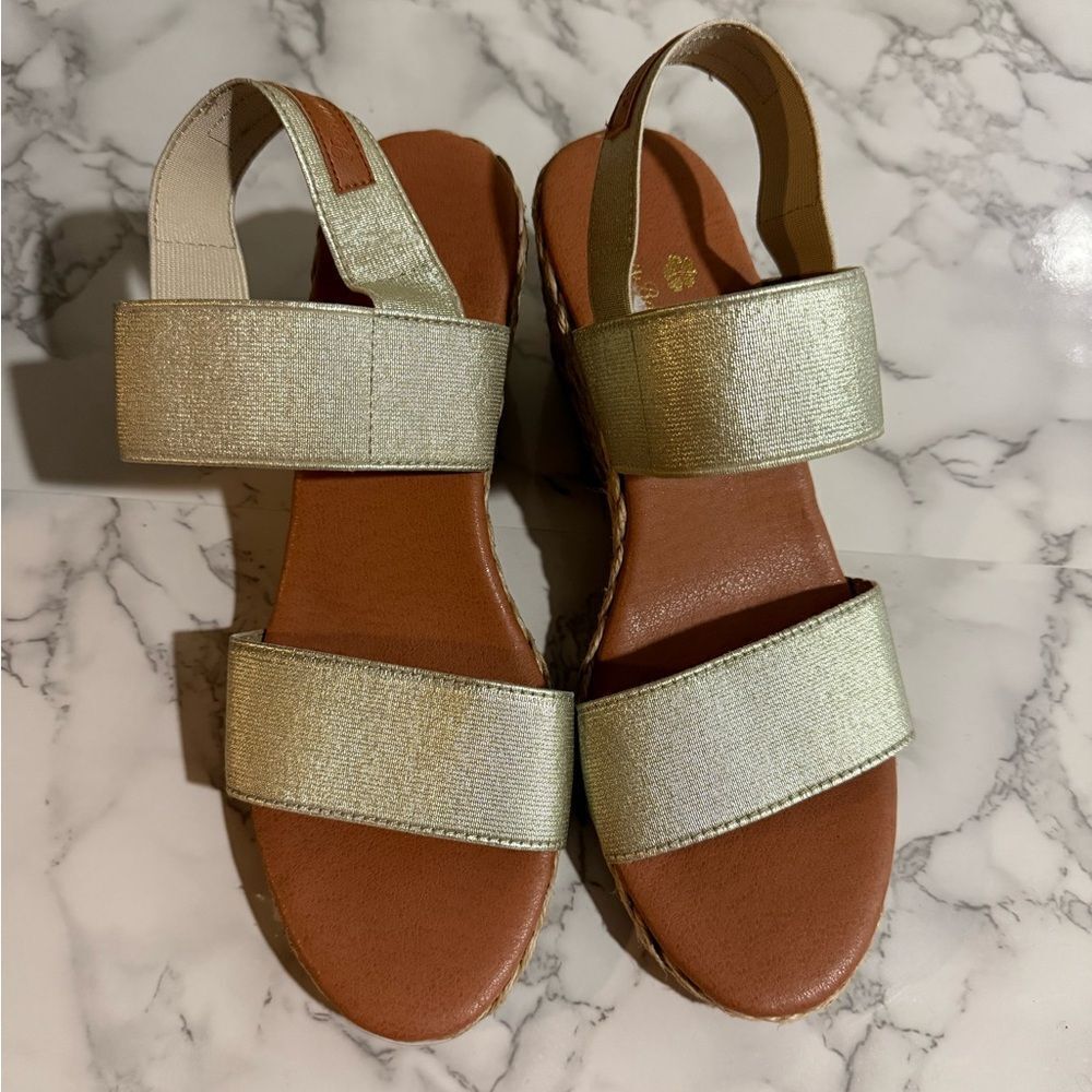 Tommy Bahama Sakura Women's 7.5 Elastic Wedge Sandals Espadrille Metallic Gold - Picture 5 of 11